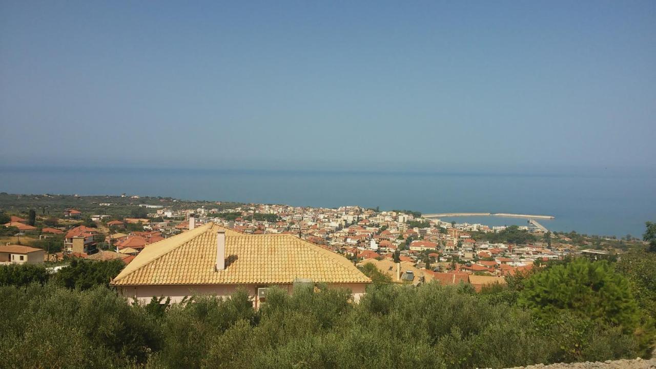 Вилла Kiparissia Castle & Sea View Кипарисия Экстерьер фото