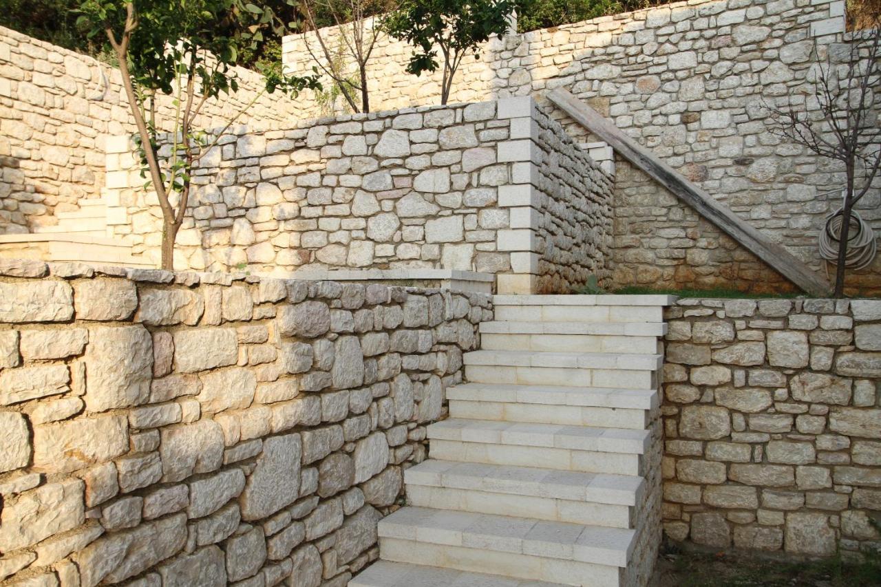Вилла Kiparissia Castle & Sea View Кипарисия Экстерьер фото