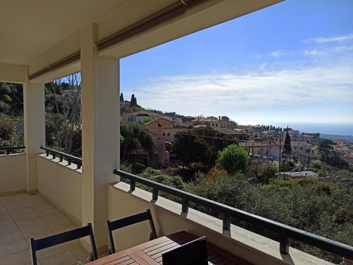 Вилла Kiparissia Castle & Sea View Кипарисия Экстерьер фото