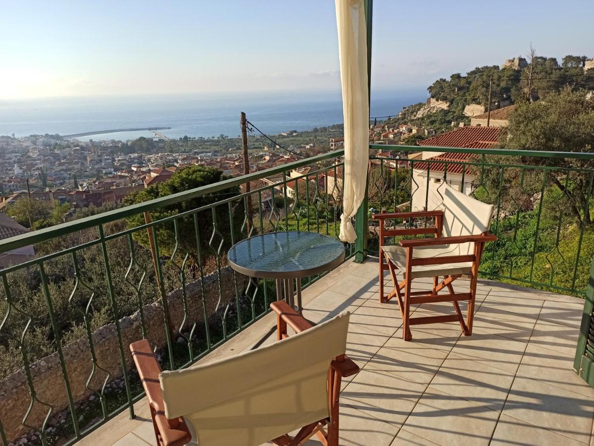 Вилла Kiparissia Castle & Sea View Кипарисия Экстерьер фото